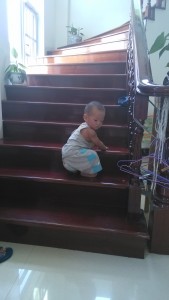 IMG_20130803_161435-169x300 Eric learns to walk (12 months and a few days) baby Baby Lai IMG_20130803_161435-169x300 Eric learns to walk (12 months and a few days) baby Baby Lai
