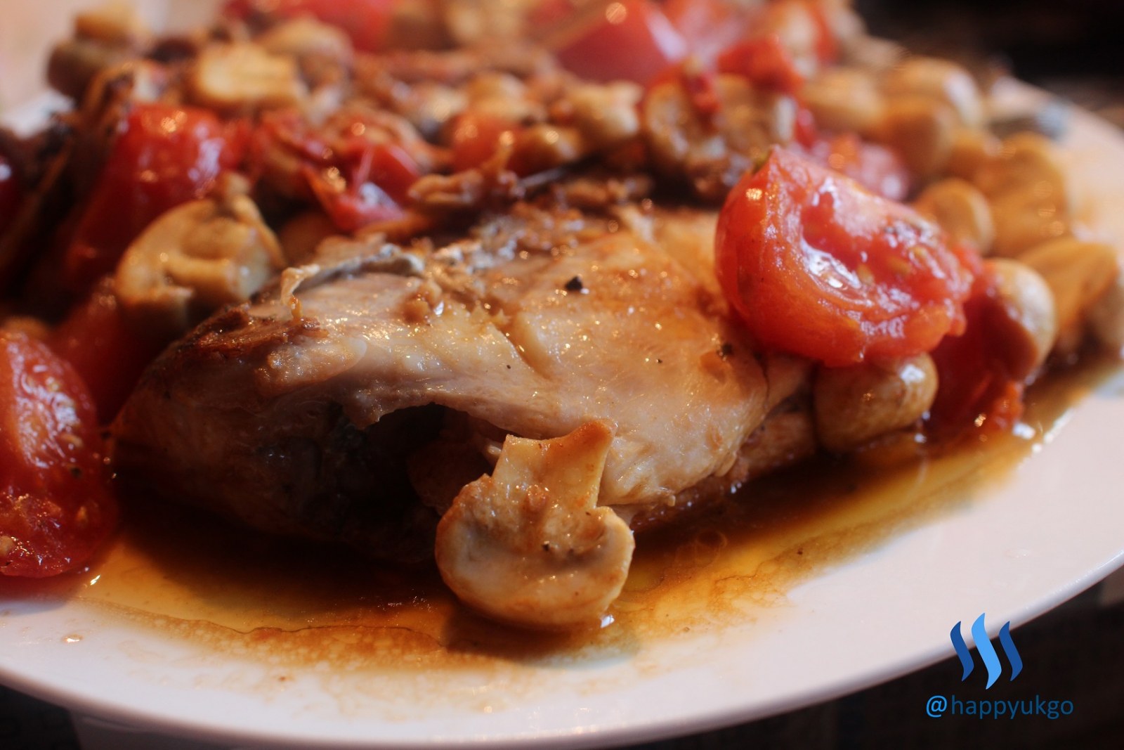 fried-fish-with-tomato-and-mushroom